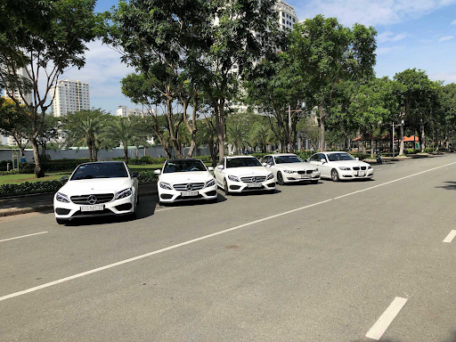 LIMOUSINEVIE 247 xe cao cấp, giá hợp lý LIMOUSINEVIE 247 xe cao cấp, giá hợp lý