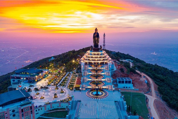 đoàn đi Núi Bà Đen