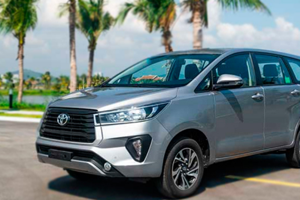 xe 7 chỗ đi lễ chùa Bà đêm